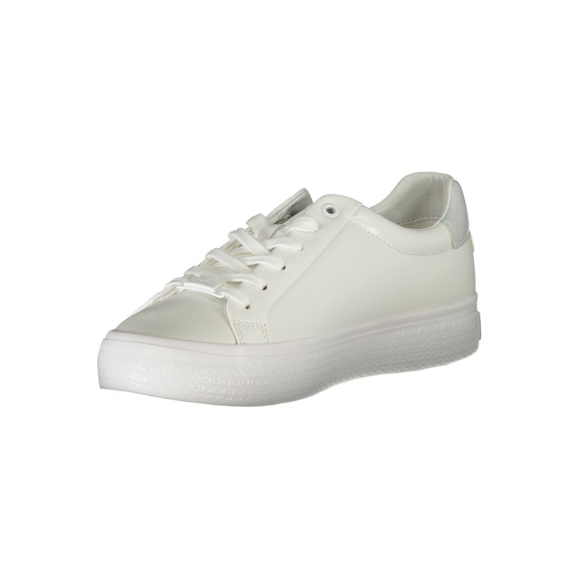Elegant White Sneakers with Contrast DetailingStep into comfort and style with Calvin Klein’s sleek sneakers, perfect for bringing a sporty yet polished edge to your ensemble. Boasting laces for a secure fit, tasteful contrast details, and the unmistakabl