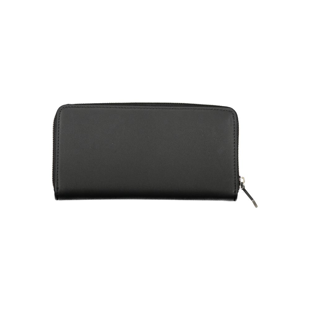 Elegant Black RFID Secure WalletExperience the perfect blend of functionality and style with this Calvin Klein wallet, designed to keep your essentials organized and secure. Crafted with sustainability in mind, it features a smart RFID blocking system to