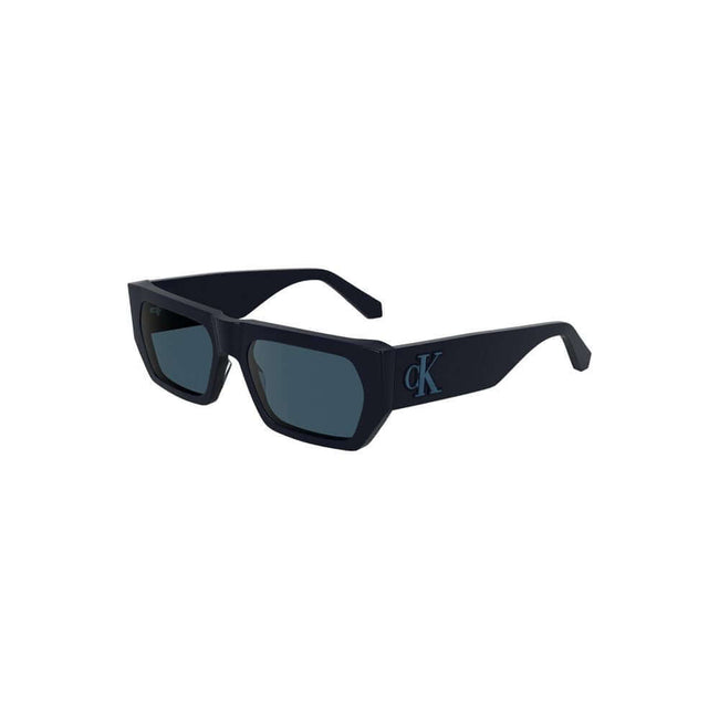 Blue Acetate Women SunglassesElevate your style with the sleek sophistication of Calvin Klein sunglasses. This pair boasts a bio-acetate frame that merges environmental consciousness with high fashion. Its rectangular lenses are tinted in a suave blue, pe