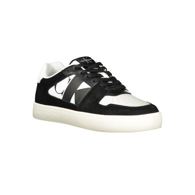 White Leather Men SneakerIndulge in the fusion of style and sustainability with Calvin Klein’s striking sneakers. Crafted for the modern trendsetter, these white kicks boast a dynamic print with bold, contrasting black details that will turn heads. A remo