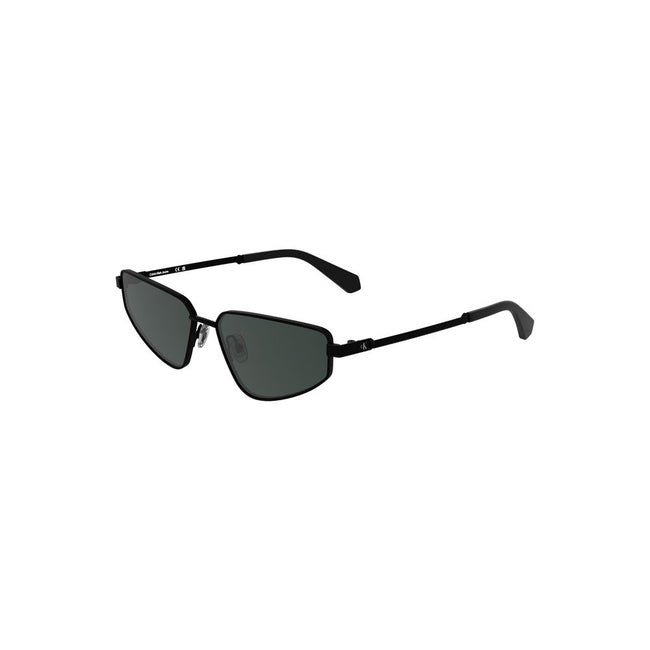 Black Metal Women SunglassInfuse your vision with the sleek sophistication of Calvin Klein sunglasses. These shades feature a bold metal frame that wraps around rectangular smoke lenses—a true statement piece for the trendsetter. With lens crafted to perf