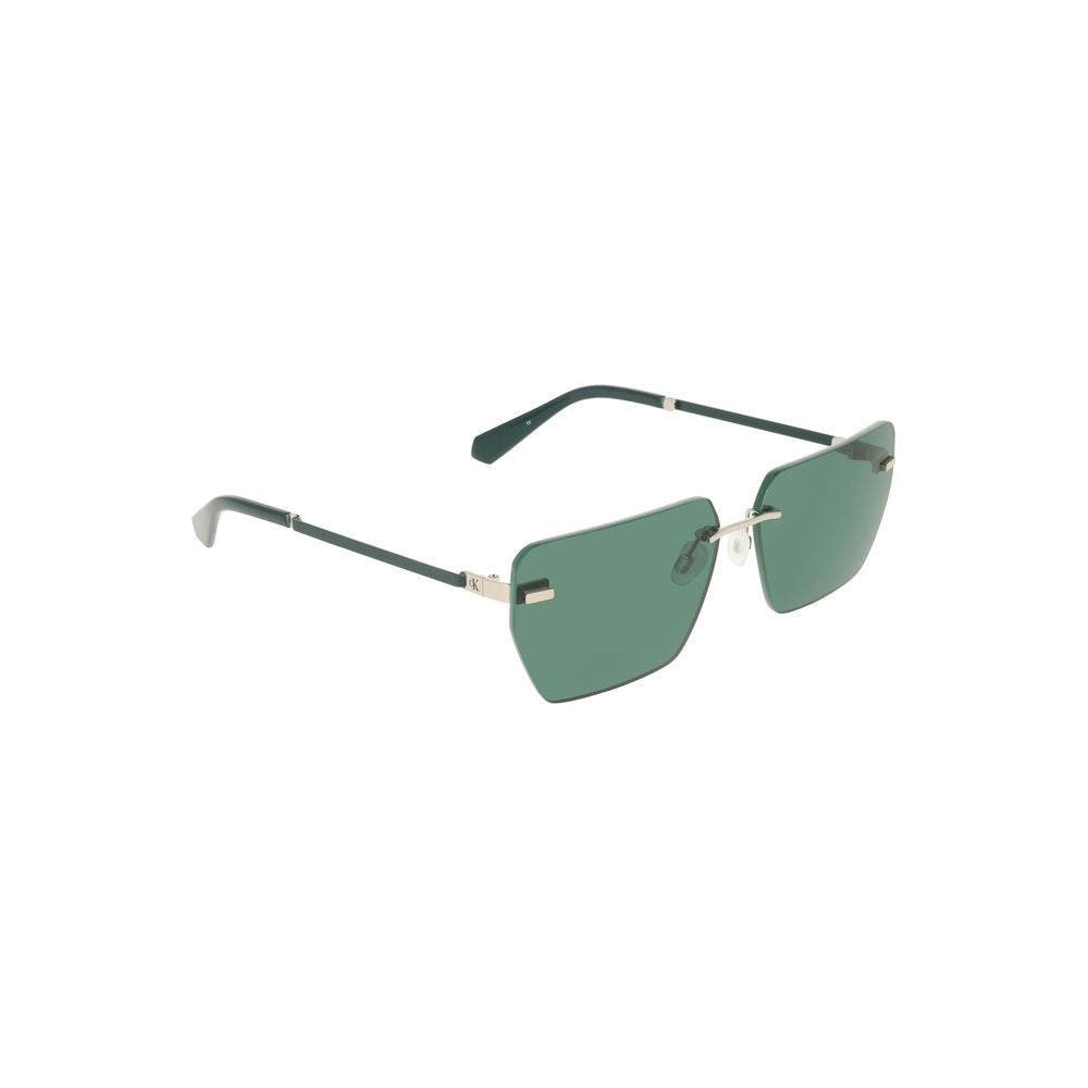 Green Metal Men SunglassElevate your style quotient with these Calvin Klein statement sunglasses, perfect for the fashion-forward individual. Featuring a sleek metal frame and captivating square green lenses, these shades are designed to turn heads while