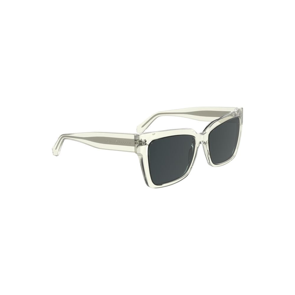 Transparent Plastic Men SunglassElevate your sunny day style with these striking Calvin Klein sunglasses, designed to make a statement wherever you go. Crafted with a sleek, injected plastic frame, these square-lensed shades offer a chic, transparent aest