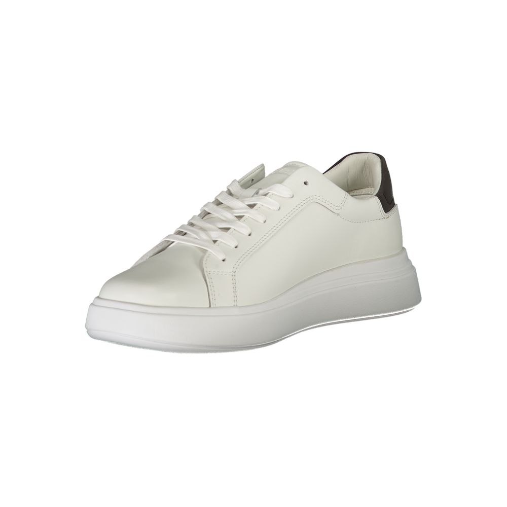 Sleek White Contrast Lace-Up SneakersElevate your style with these well-crafted sneakers featuring a striking print and contrast details guaranteed to turn heads. The prominent logo of Calvin Klein adds a touch of luxury to your sporty look. Meticulously