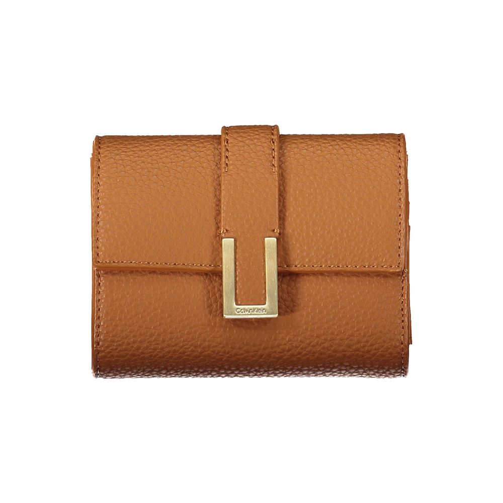 Brown Polyester Women WalletEmbrace the epitome of sleek sophistication with this Calvin Klein wallet, designed to infuse luxury into your everyday. This wallet isn’t just an accessory; it’s a statement—flaunting an external pocket for ease of access and