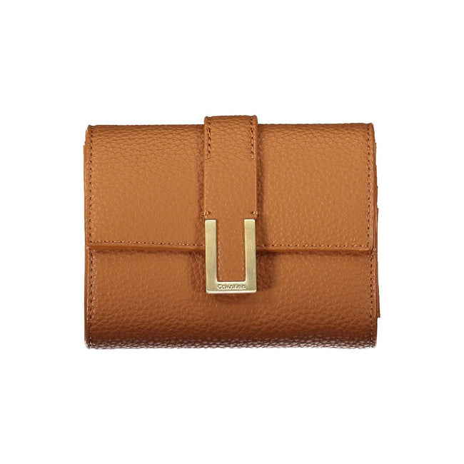 Brown Polyester Women WalletEmbrace the epitome of sleek sophistication with this Calvin Klein wallet, designed to infuse luxury into your everyday. This wallet isn’t just an accessory; it’s a statement—flaunting an external pocket for ease of access and