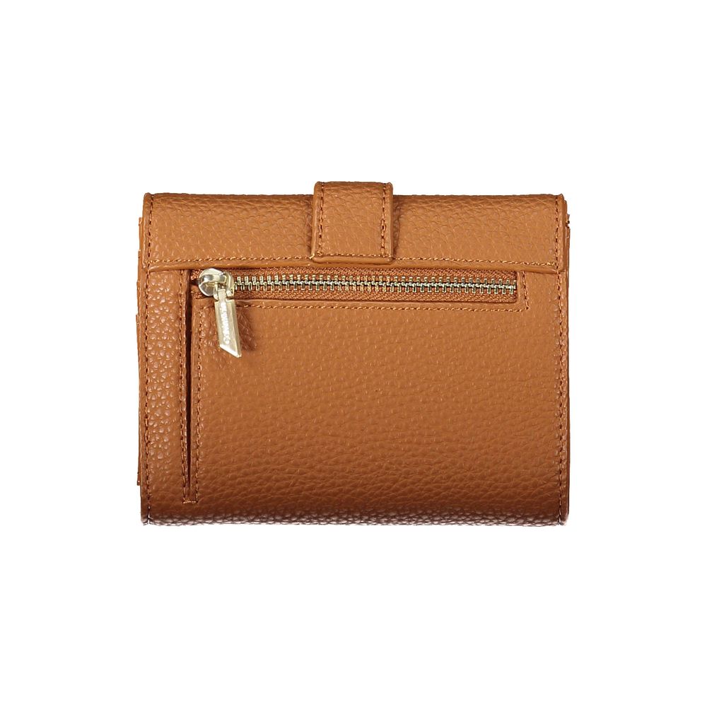 Brown Polyester Women WalletEmbrace the epitome of sleek sophistication with this Calvin Klein wallet, designed to infuse luxury into your everyday. This wallet isn’t just an accessory; it’s a statement—flaunting an external pocket for ease of access and
