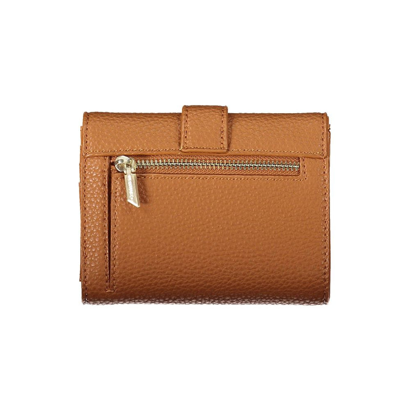 Brown Polyester Women WalletEmbrace the epitome of sleek sophistication with this Calvin Klein wallet, designed to infuse luxury into your everyday. This wallet isn’t just an accessory; it’s a statement—flaunting an external pocket for ease of access and