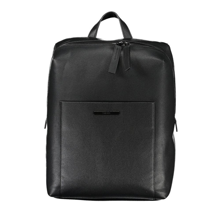 Chic Eco-Friendly Designer BackpackExperience the perfect blend of style and sustainability with this sleek Calvin Klein backpack. Crafted for the eco-conscious fashionista, it features a handy external pocket, two internal pockets for your valuables, and