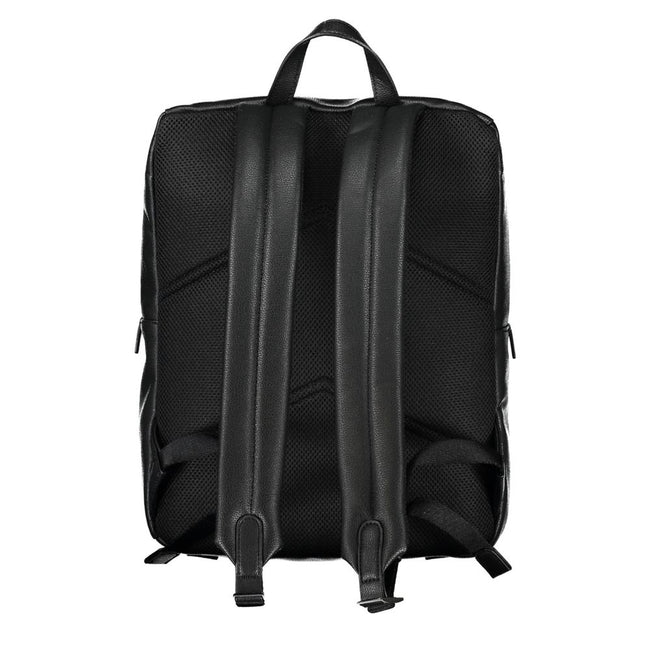 Chic Eco-Friendly Designer BackpackExperience the perfect blend of style and sustainability with this sleek Calvin Klein backpack. Crafted for the eco-conscious fashionista, it features a handy external pocket, two internal pockets for your valuables, and