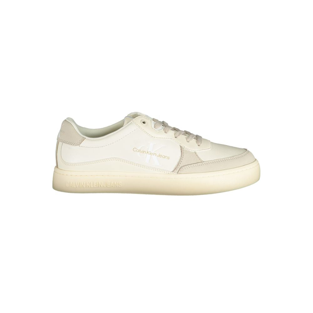Elegant White Sneakers with Contrast AccentsStep up your shoe game with these sophisticated white sneakers, accented with eye-catching contrast details. Featuring a smooth blend of materials and a bold logo embellishment, these lace-up shoes are a testame