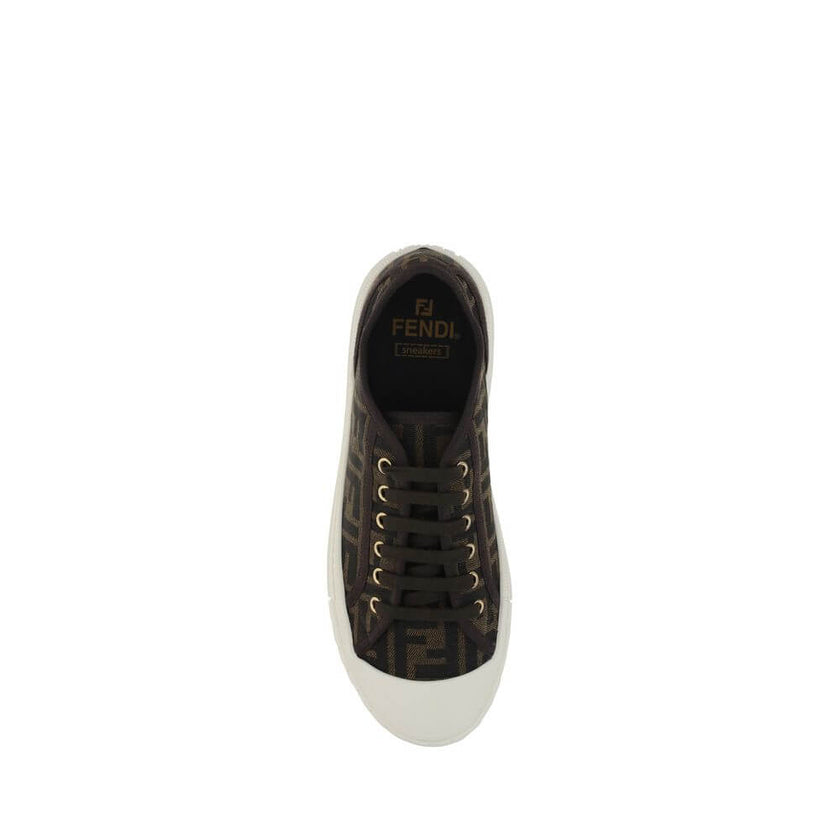 Brown Polyamide Low Top SneakersFendi’s Sneakers, are a perfect blend of urban style and contemporary luxury. Carefully crafted, these sneakers feature a reinforced round toe, front lace-up closure and a flat sole for comfort and stability. The real star