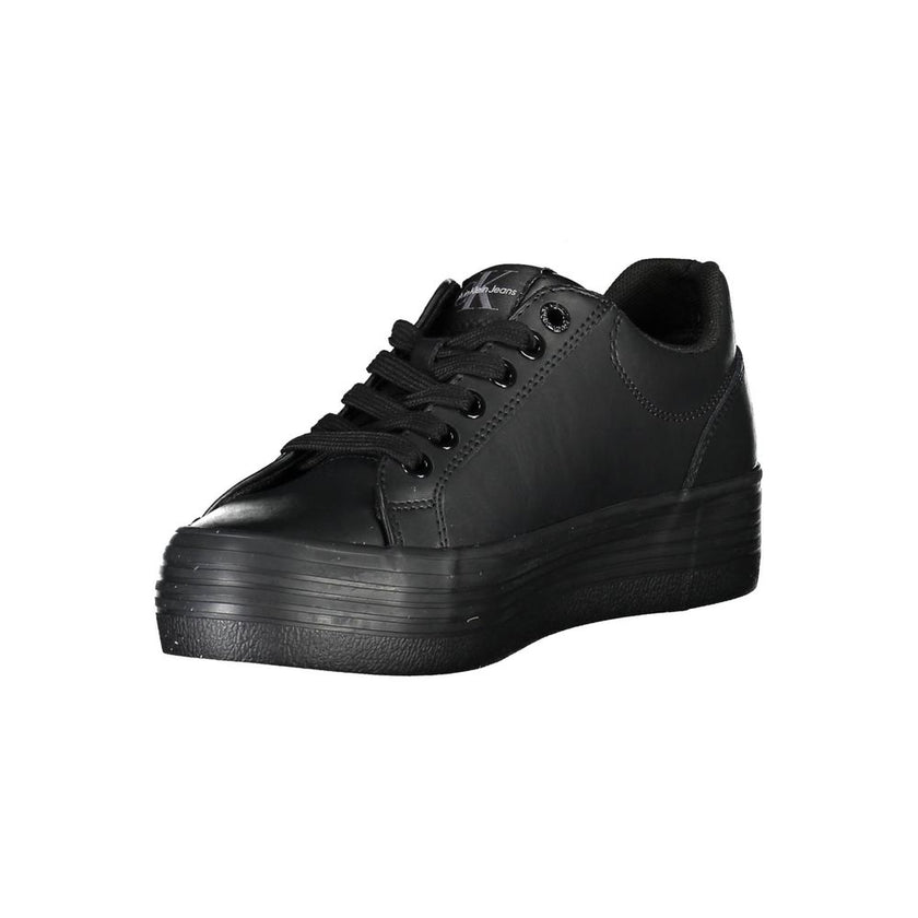 Black Leather Women SneakerUnleash the epitome of sporty chic with Calvin Klein’s trendsetting sneakers. Crafted for the fashion-forward, these shoes blend functionality with high-end style, featuring an eye-catching contrast detail and the iconic Calvin