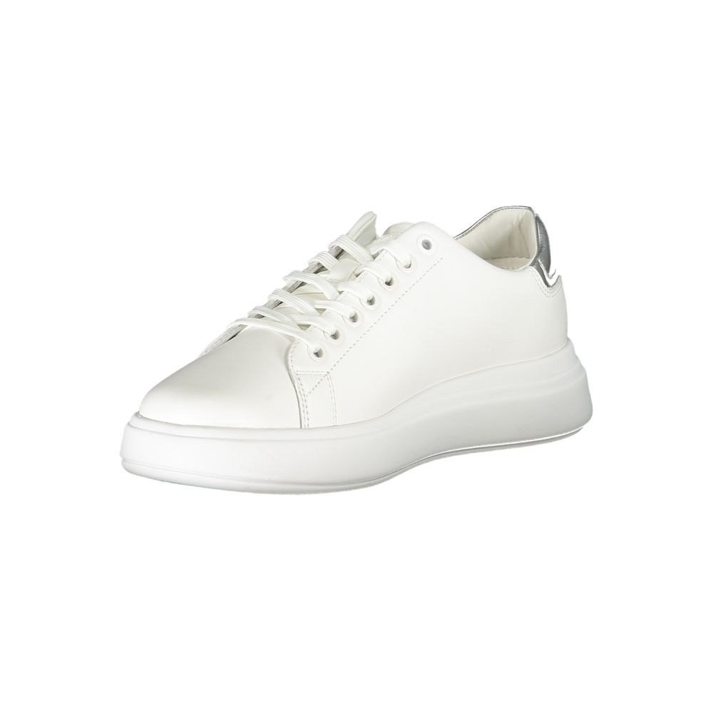 Chic White Sneakers with Contrast DetailsStep into sustainable style with Calvin Klein’s sporty footwear. Designed for the eco-conscious fashionista, these sneakers feature laces, contrast details, and the iconic logo on 50% recycled leather, offering bot