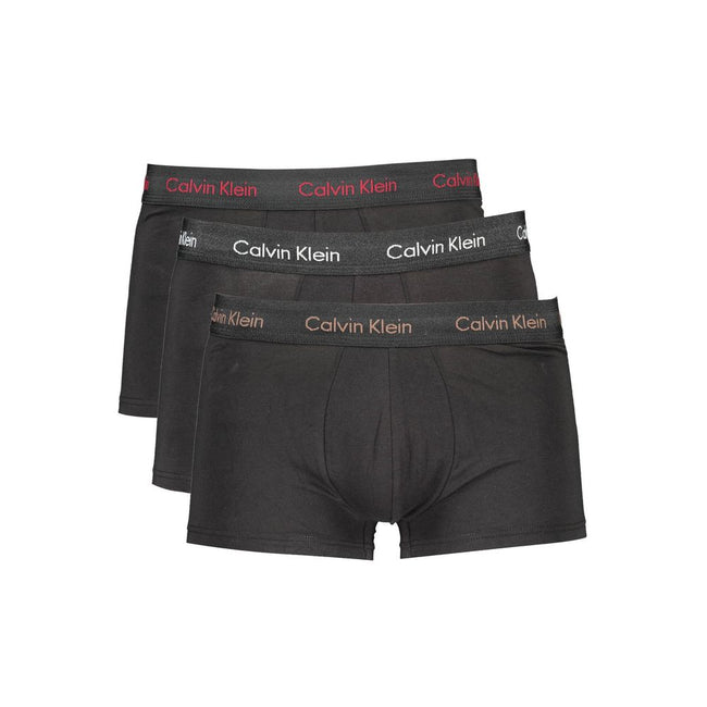 Black Cotton Men BoxerUnveil your daring side with Calvin Klein’s premier tri-pack boxer briefs. This sophisticated trio boasts an iconic elastic waistband in assorted colors that echo bold contrast and underscore the unmistakable Calvin Klein logo. Craft