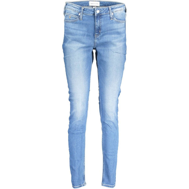 Blue Cotton Women's JeansElevate your denim game with these effortlessly cool Calvin Klein jeans. Tailored to flirt with sophistication, these jeans boast a chic faded effect, complemented by the classic 5-pocket design—ready to carry your essentials with