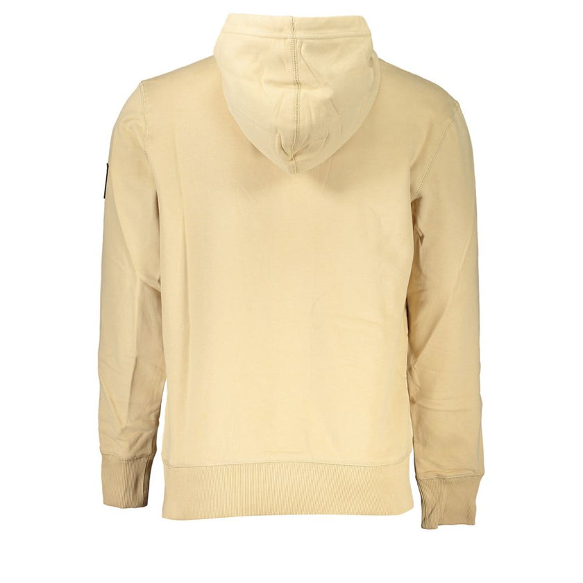 Beige Cotton Men SweaterStep into the spotlight with Calvin Klein’s vision of modern sophistication. This plush sweatshirt exemplifies superior comfort with its brushed interior and classic central pocket—perfect for the contemporary man seeking a blend o