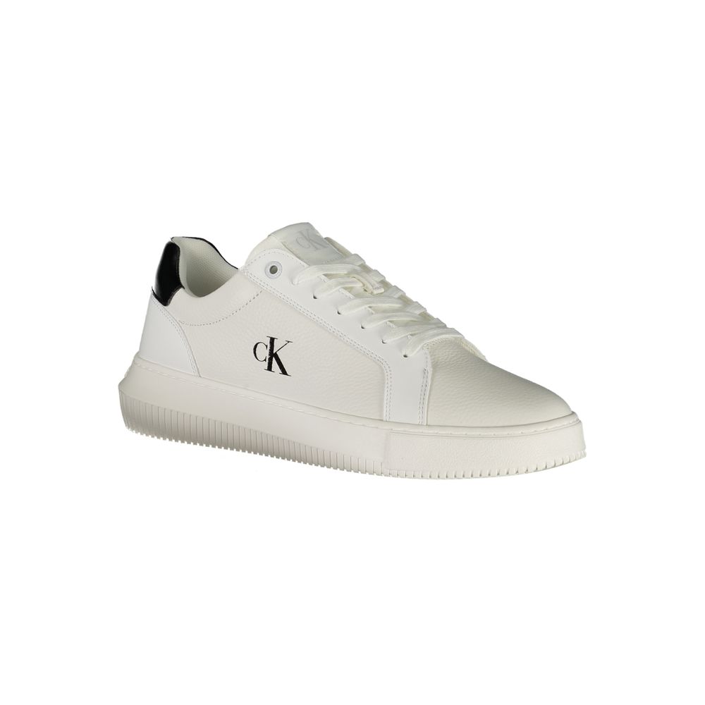 White Leather Men SneakerElevate your sneaker game with these sleek Calvin Klein sports shoes. Designed with a sharp eye on fashion, the contrasting black details pop against the crisp white, giving a modern edge to your every step. Featuring a removable