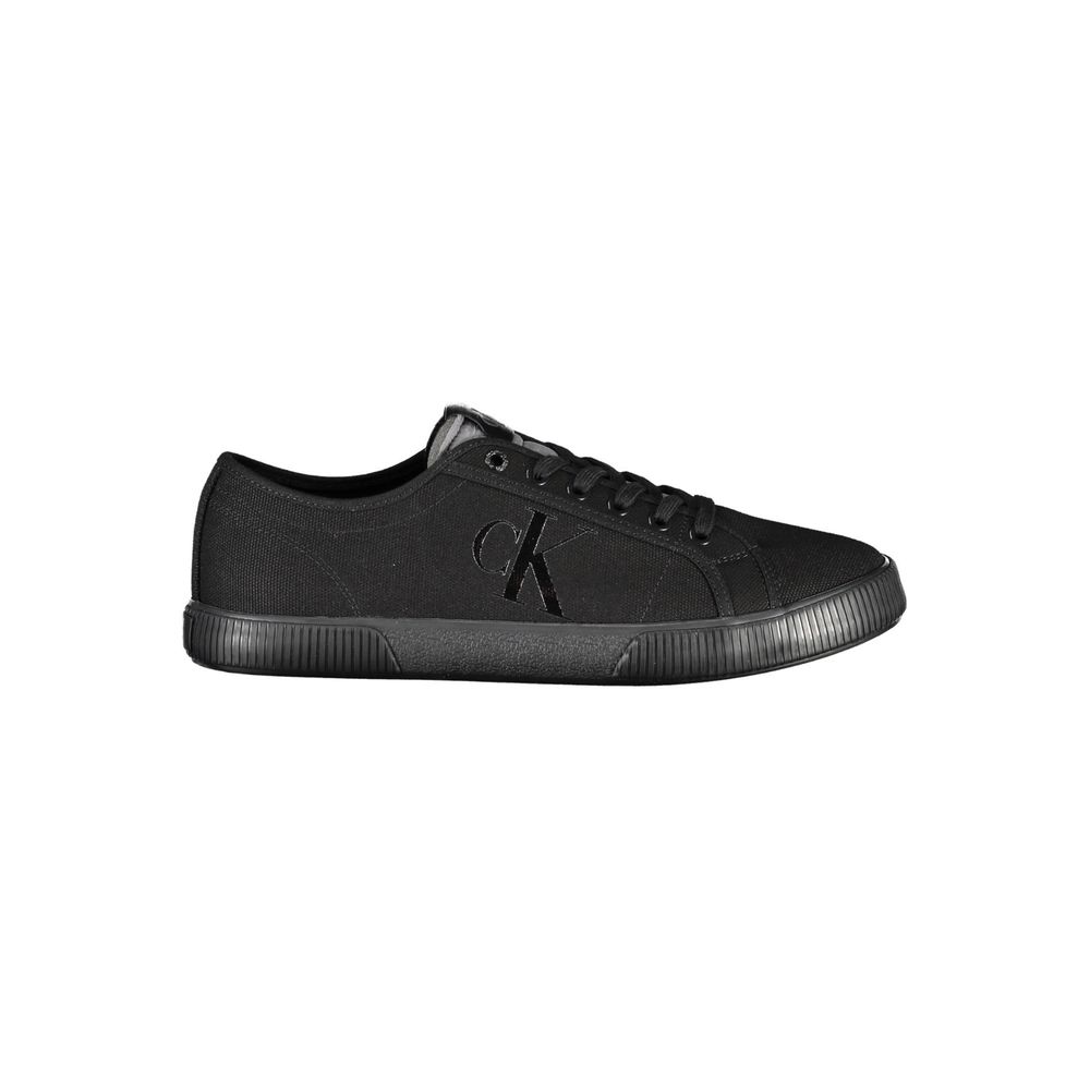 Black Cotton Men SneakerDiscover the ultimate fusion of eco-conscious fashion and sporty style with these Calvin Klein sneakers. Boldly designed with contrasting details and the brand’s iconic logo, these shoes embody a modern aesthetic that catches the e