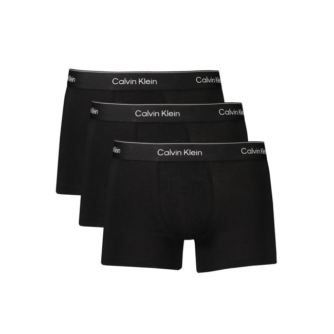Black Cotton Men UnderwearUnleash effortless style even in the most intimate of ensembles with Calvin Klein’s tri-pack of boxer briefs. Crafted with 95% regenerative cotton, these sleek black boxers offer comfort that conforms to your every move, featurin