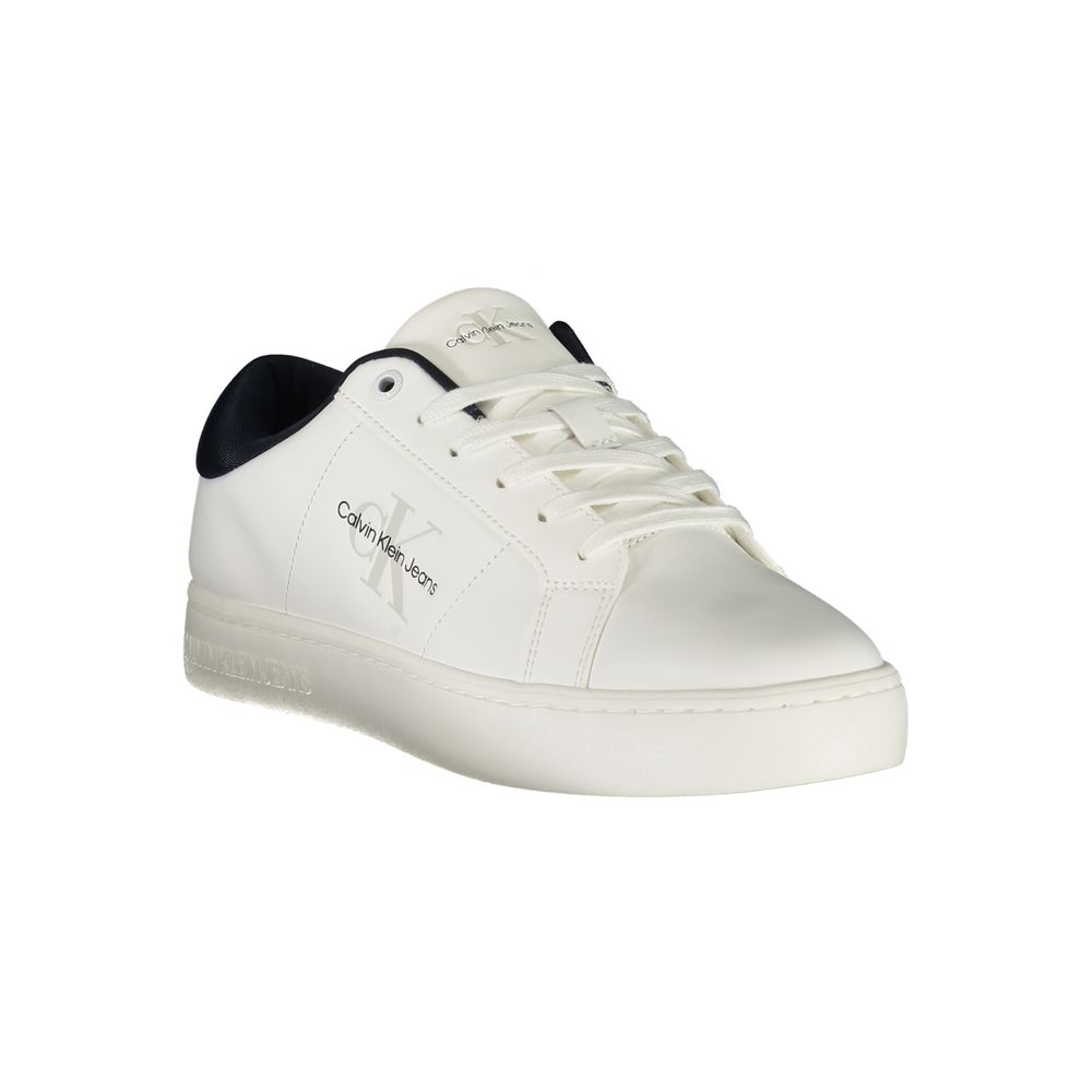 White Leather Men SneakerElevate your sneaker game with Calvin Klein’s striking sports shoe, seamlessly fusing function with high fashion. The crisp white silhouette, adorned with contrasting blue accents, embodies modern design while ensuring comfort thr