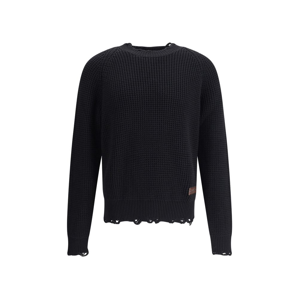 Black Wool SweatshirtDsquared2’s wool Sweater features a vintage design with a slightly worn effect that lends character and personality to the garment. Featuring a classic crew neck, ribbed cuffs and hem, it offers a comfortable fit and a refined look. R
