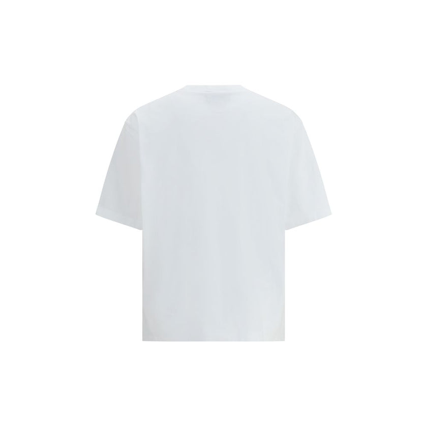 White Cotton T-ShirtDsquared2’s cotton T-Shirt is an essential garment with an urban, contemporary style. Made from soft cotton, it features a ribbed crew neck for comfort and durability. Printed on the front is the brand’s iconic contrasting monogram, a