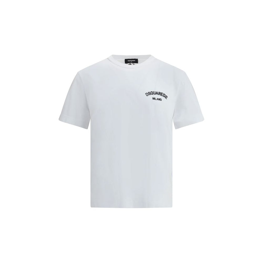 White Cotton T-ShirtDsquared2’s cotton T-Shirt is an essential garment with an urban, contemporary style. Made from soft cotton, it features a ribbed crew neck for comfort and durability. Printed on the front is the brand’s iconic contrasting monogram, a