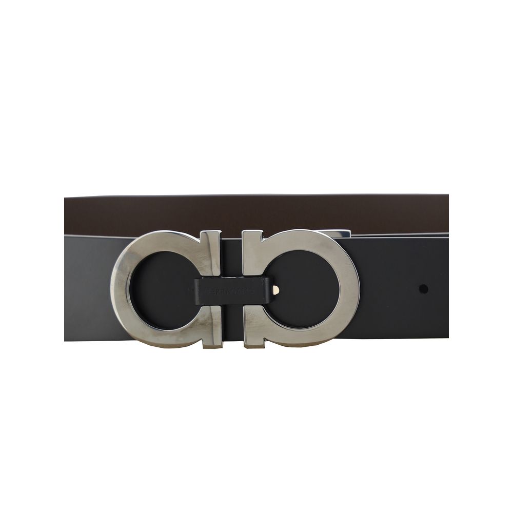 Multicolor Calf Leather Bos Taurus Regular BeltCalfskin Reversible Belt by Ferragamo, double-face design, metal buckle with iconic Gancini logo. Thickness: 3.5 cm. Season: AW25 Composition: 100% Calf Leather Bos Taurus MADE IN ITALYMulticolor Calf Leather