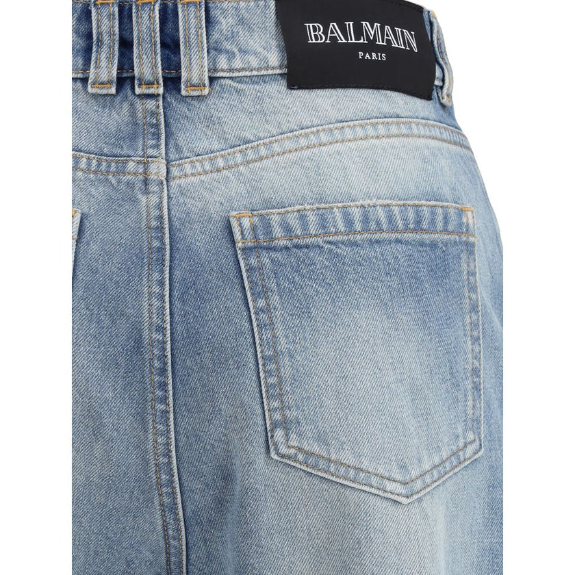 Blue Cotton Flared JeansBalmain’s Flare Jeans revisit a denim classic with iconic details and a sleek silhouette. The five-pocket style is enriched with a waistband with belt loops, including a distinctive triple loop at the back. The front closure is enh