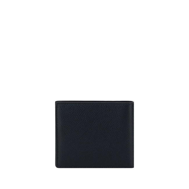 Black Calf Leather Bos Taurus WalletBalenciaga’s Leather Wallet is an essential accessory with a strong character. Featuring a bill fold design, it features the iconic contrasting logo on the front, giving it a distinctive and contemporary touch. The inte