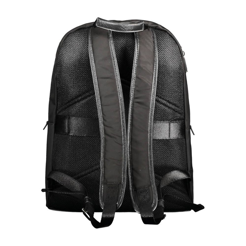 Black Polyester Backpackbackpack 1 handle, adjustable straps, 1 external pocket, 1 internal lap-top pocket, 1 internal pocket, contrasting details, zip closure, logo, 100% recycled polyesterBlack Polyester Backpack${tagsCalvin KleinAulae Black Polyester B