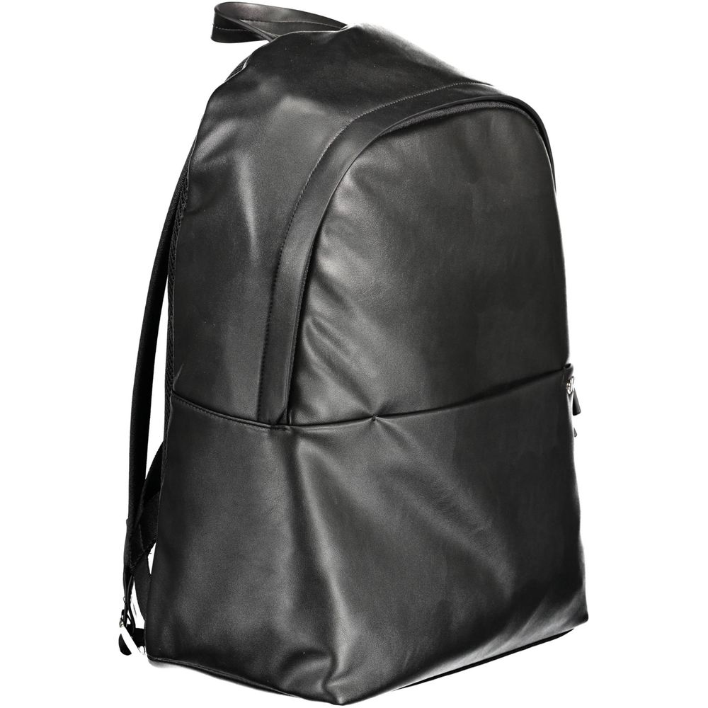 Black Polyester Backpackbackpack 1 handle, adjustable straps, 1 external pocket, 1 internal compartment for lap-top, 1 internal pocket, zip closure, logo, 50% recycled materialsBlack Polyester Backpack${tagsCalvin KleinAulae Black Polyester Backpack Calvi