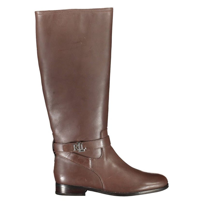 Brown Leather Women BootIndulge in the epitome of equestrian elegance with these Ralph Lauren ‘Brittaney’ high boots. Masterfully crafted with a luxe blend of leather and polyethylene, they stand out with contrasting details and the iconic logo, serving a