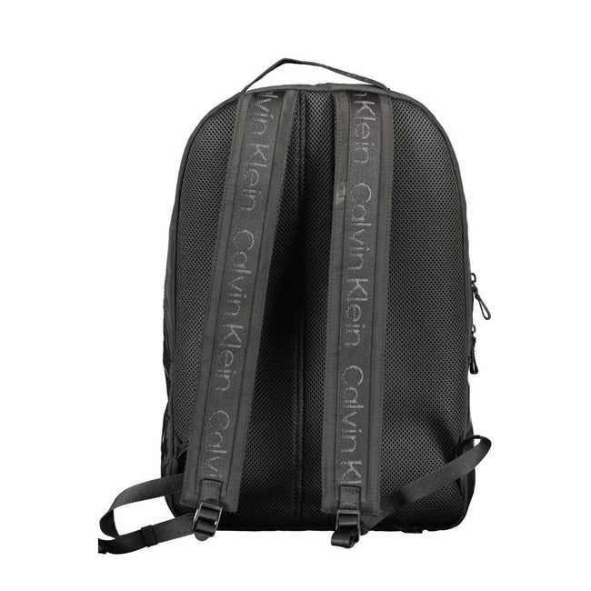 Black Polyester Backpackbackpack 1 handle, adjustable straps, 1 external pocket, 1 internal pocket for laptop, water repellent, zip closure, logo, 100% recycled polyesterBlack Polyester Backpack${tagsCalvin KleinAulae Black Polyester Backpack Calvin Klein