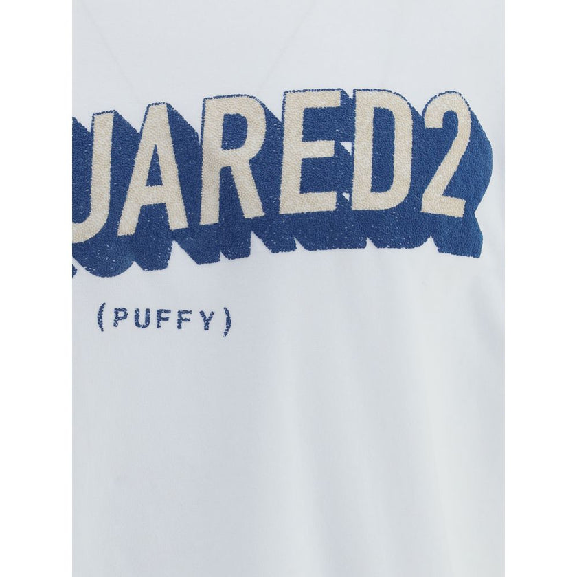 Blue Cotton T-ShirtDsquared2’s cotton T-Shirt is an essential garment with an urban, contemporary style. Made from soft cotton, it features a ribbed crew neck for comfort and durability. Printed on the front is the brand’s iconic contrasting monogram, a d