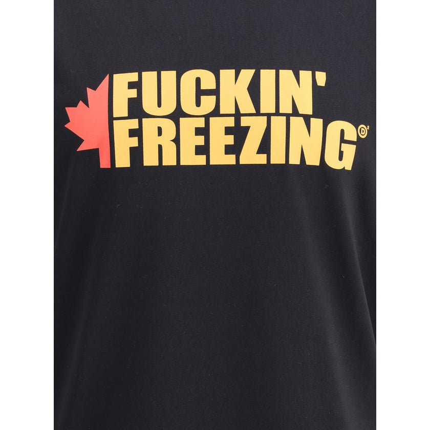 Black Cotton T-ShirtCotton T-shirt by Dsquared2 features a ribbed crew neck for comfort and fit. The front is decorated with a contrasting maxi print for a modern, impactful look. Season: AW25 Fit: Regular Composition: 100% Cotton MADE IN ROMANIABlack Cot