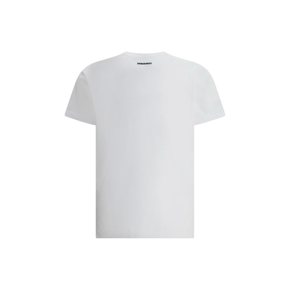 T-shirt whit maxi printCotton T-Shirt by Dsquared2 features a ribbed crew neck for optimal comfort. Features a maxi print on the front and the iconic contrasting monogram on the back panel for a modern and distinctive look. Perfect for adding personality