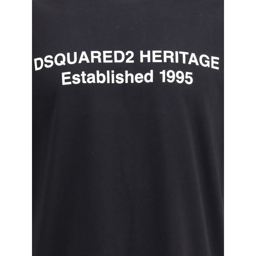 Black Cotton T-ShirtCotton T-Shirt by Dsquared2 features a ribbed crew neck for optimal comfort. The front features the iconic contrasting monogram, giving the garment a touch of personality and contemporary style. Perfect for casual yet distinctive looks