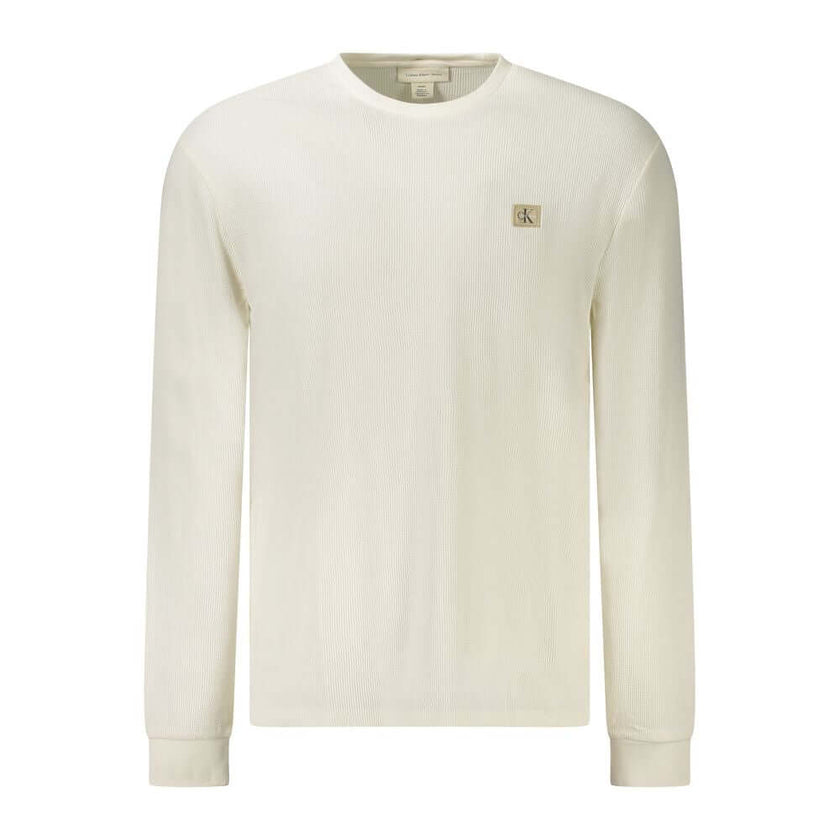 White Cotton Men SweaterIndulge in the seamless blend of comfort and style with this Calvin Klein masterpiece. Tailored for the modern trendsetter, this long-sleeved T-shirt exudes understated elegance. Its pristine white hue is complemented by eye-catchi