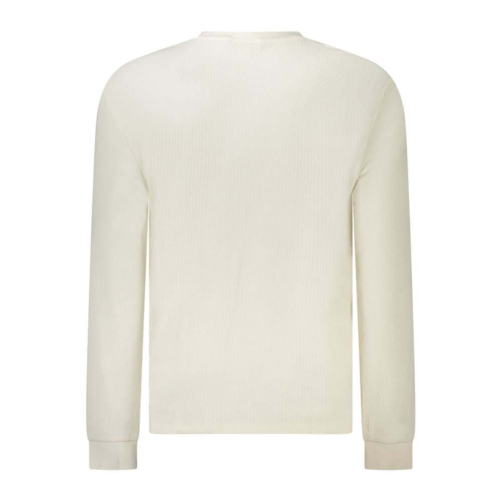White Cotton Men SweaterIndulge in the seamless blend of comfort and style with this Calvin Klein masterpiece. Tailored for the modern trendsetter, this long-sleeved T-shirt exudes understated elegance. Its pristine white hue is complemented by eye-catchi
