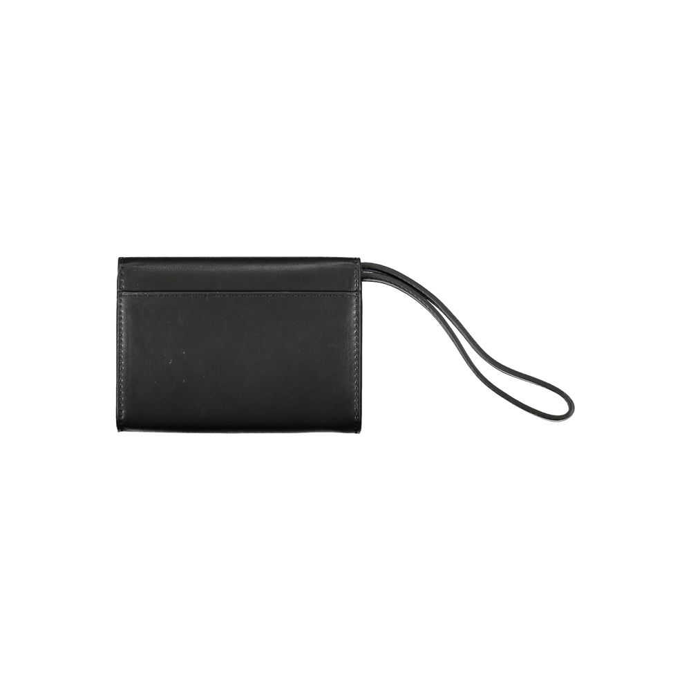 Black Polyester WalletWALLET, INTERNAL SPACES FORMAT OF CARDS, 1 REMOVABLE COIN PURSE WITH ZIP CLOSURE AND LONG PULL, CONTRASTING DETAILS, SNAP CLOSURE, LOGO, 50% RECYCLED POLYESTERBlack Polyester Wallet${tagsCalvin KleinAulae Black Polyester Wallet Calvi