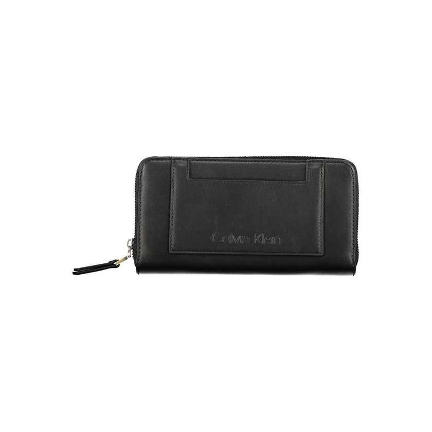 Black Polyester WalletWALLET WITH 5 COMPARTMENTS, COIN PURSE, DOUBLE SPACES FOR CARDS, 1 EXTERNAL POCKET, CONTRASTING DETAILS, ZIP CLOSURE, LOGO, 50% RECYCLED POLYESTERBlack Polyester Wallet${tagsCalvin KleinAulae Black Polyester Wallet Calvin KleinAulae