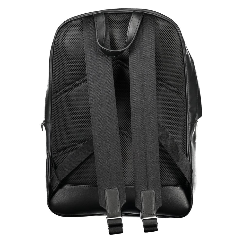 Black Polyester BackpackBACKPACK 1 HANDLE, ADJUSTABLE SHOULDER STRAPS, 1 EXTERNAL POCKET, 1 REMOVABLE EXTERNAL COIN PURSE, 1 INTERNAL COMPARTMENT, CONTRASTING DETAILS, ZIP CLOSURE, LOGO, 50% RECYCLED POLYESTERBlack Polyester Backpack${tagsCalvin KleinAula