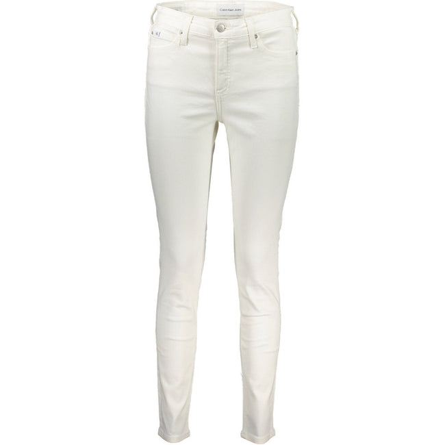White Cotton Women JeansStep into sophistication with these pristine white Calvin Klein skinny jeans, designed for the modern fashion connoisseur. Crafted from a premium blend that ensures both comfort and durability, these jeans are a testament to timele