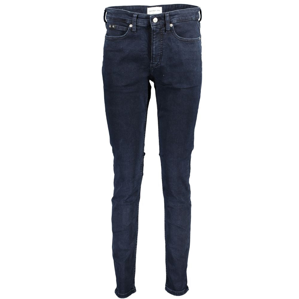 Blue Cotton Women Skinny JeanStrut in style with Calvin Klein’s Mid Rise Skinny Jeans, meticulously crafted to redefine your silhouette with a contemporary twist. Designed with the modern woman in mind, these iconic jeans blend form and functionality with