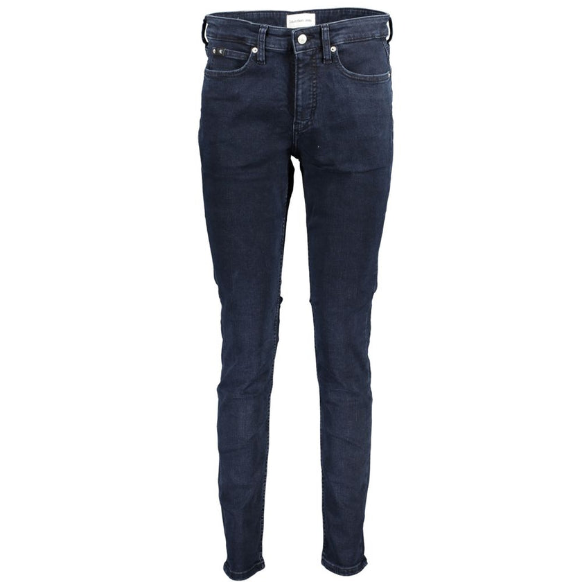 Blue Cotton Women Skinny JeanStrut in style with Calvin Klein’s Mid Rise Skinny Jeans, meticulously crafted to redefine your silhouette with a contemporary twist. Designed with the modern woman in mind, these iconic jeans blend form and functionality with