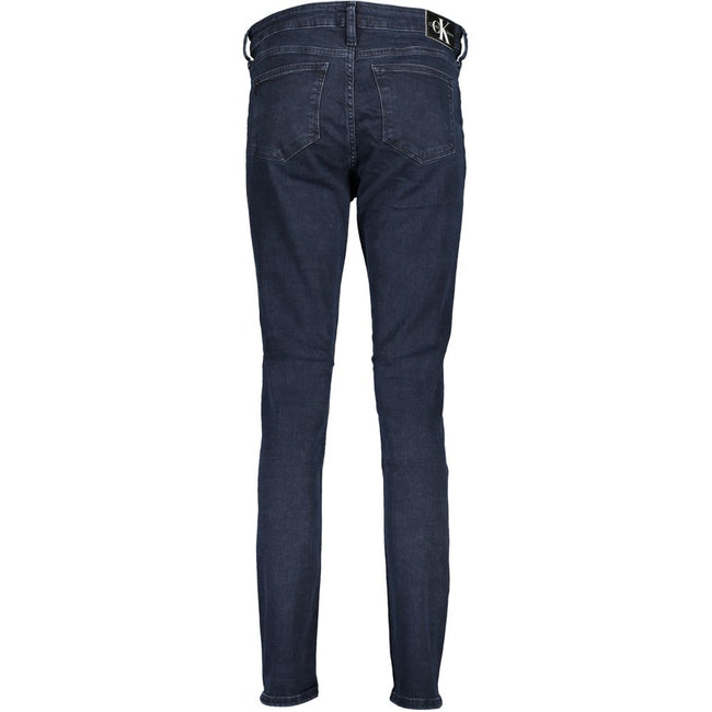 Blue Cotton Women Skinny JeanStrut in style with Calvin Klein’s Mid Rise Skinny Jeans, meticulously crafted to redefine your silhouette with a contemporary twist. Designed with the modern woman in mind, these iconic jeans blend form and functionality with