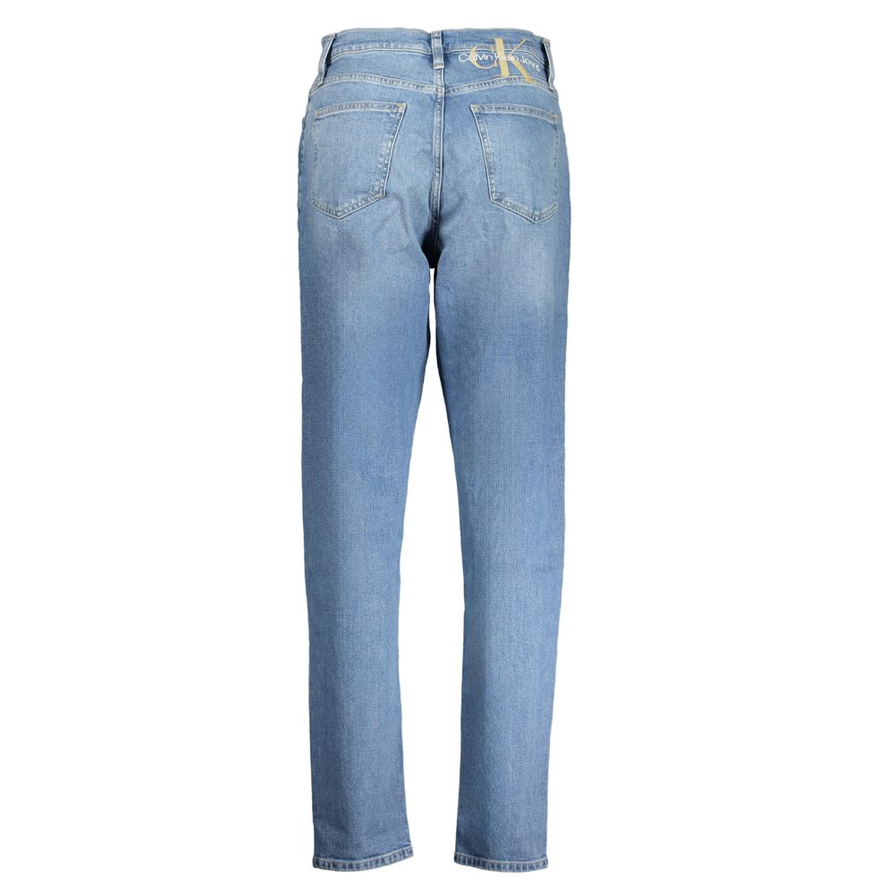 Blue Cotton Women JeansElevate your denim game with the quintessential Calvin Klein mom jeans. Fashioned for those who dare to make a statement, these jeans blend classic charm with modern ethos. Flaunting a washed effect for that beloved vintage appeal,