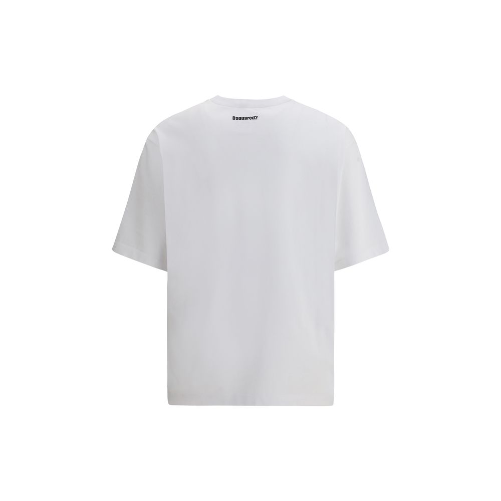 White Cotton T-ShirtDsquared2’s T-Shirt is a casual piece with a strong character, made from cotton and finished with a classic ribbed crew neck. The contrasting Obsessed2 print stands out on the front and the iconic signature on the back adds a graphic a